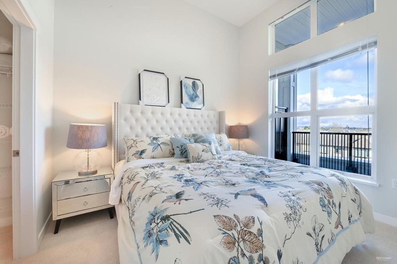 Aries Palace, Luxury Residential Condo In City Of Richmond Exterior foto